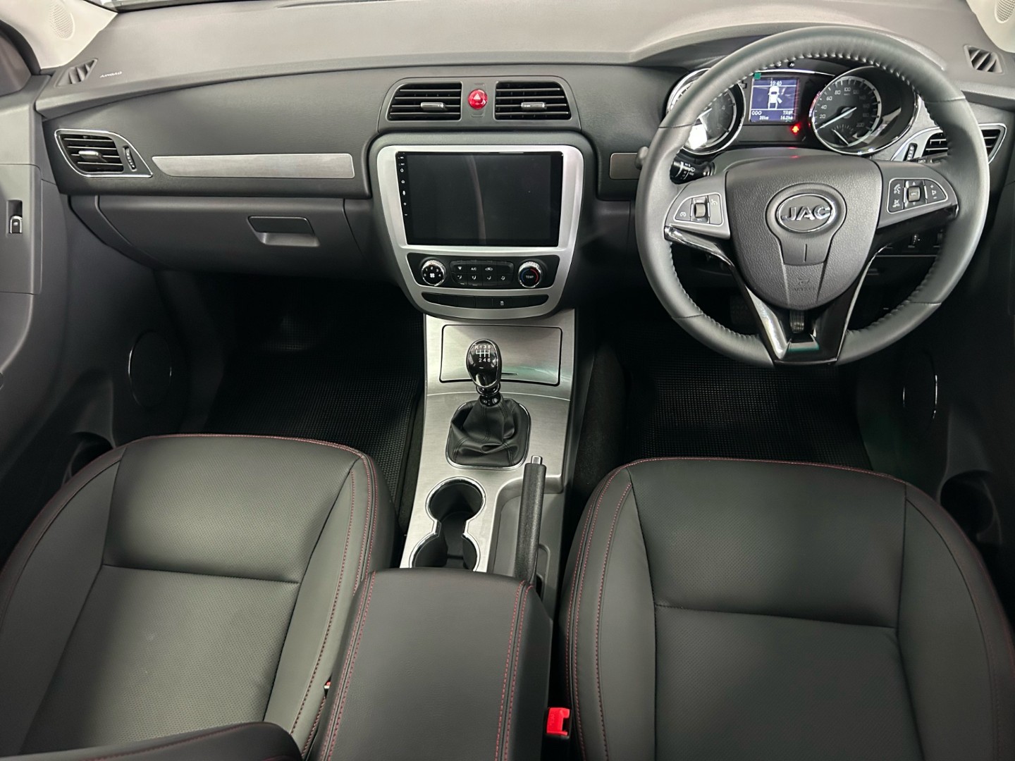 2026 JAC T8 2.0 CDi LUX 4X4 P/U D/C
