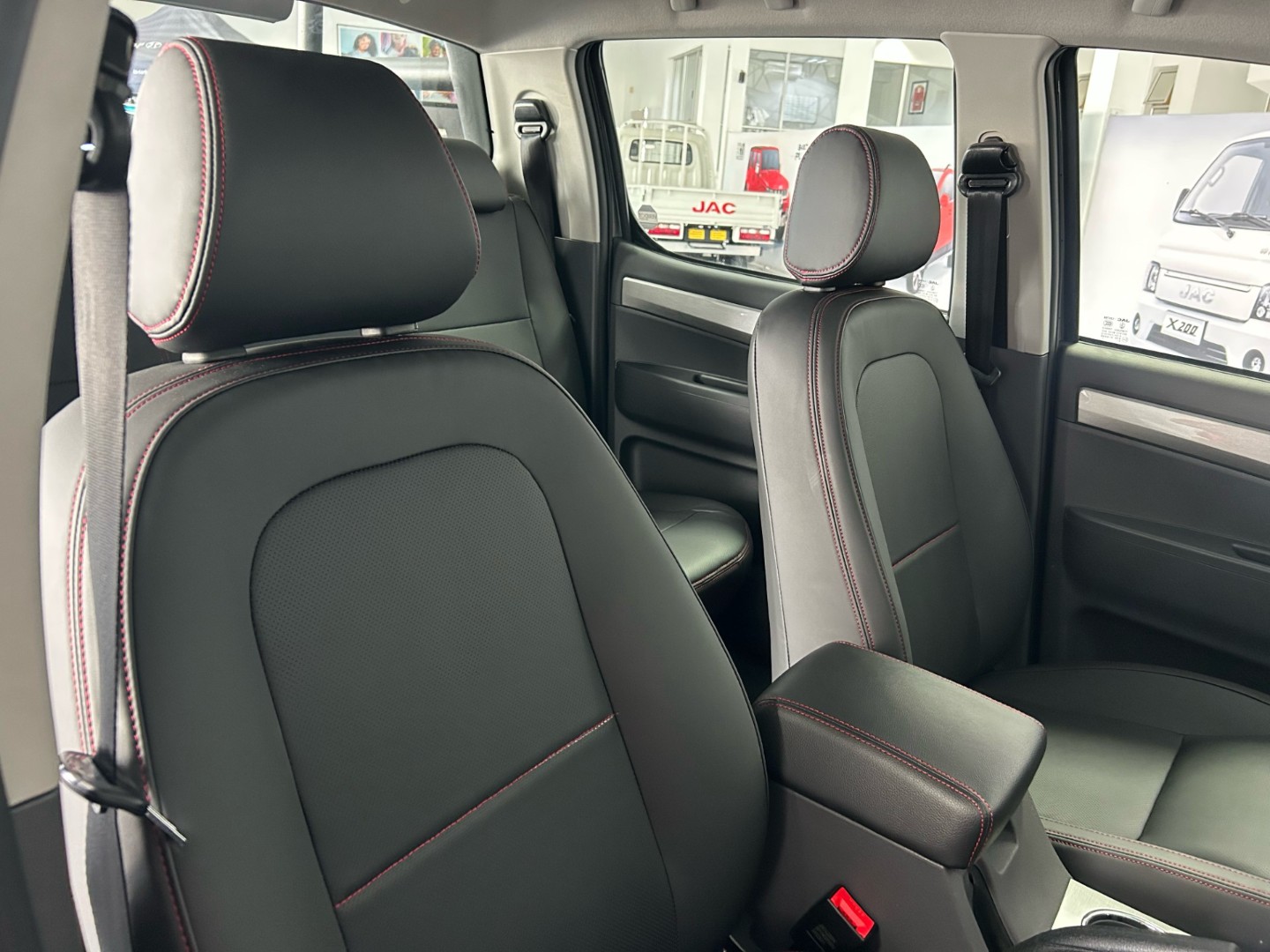 2026 JAC T8 2.0 CDi LUX 4X4 P/U D/C